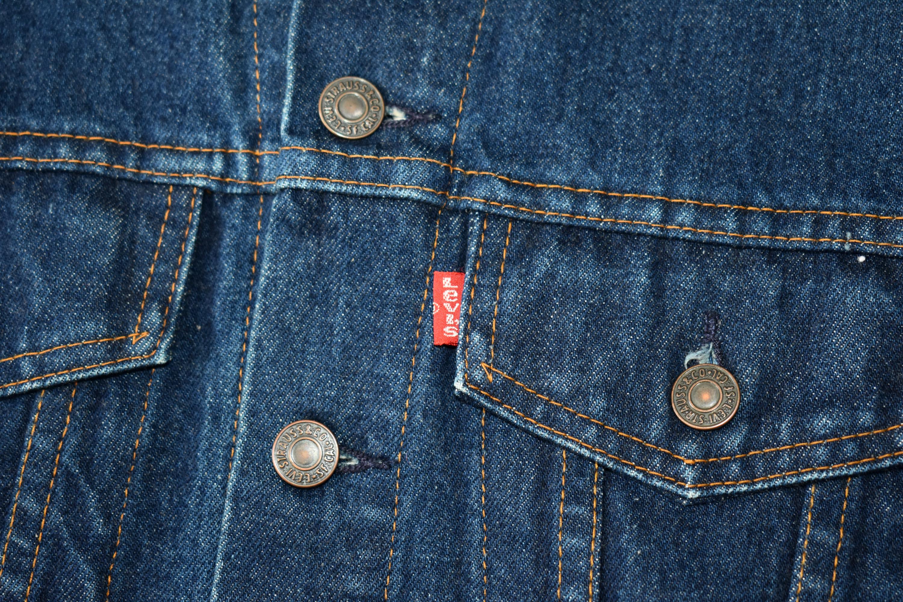 Vtg 80s Levi's 70506-0217 Dark Blue Denim Trucker Jean Jacket Size