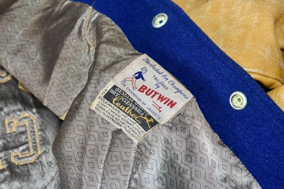 Vtg 1965 Butwin Blue Wool & Yellow Leather Arm Scranton Central