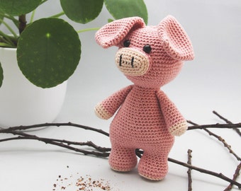 Crochet pattern Valerie the pig