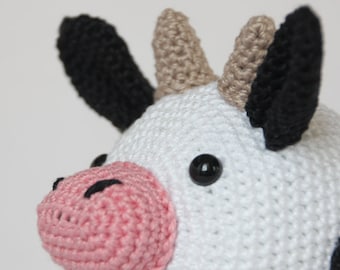 Crochet pattern Kaley the cow