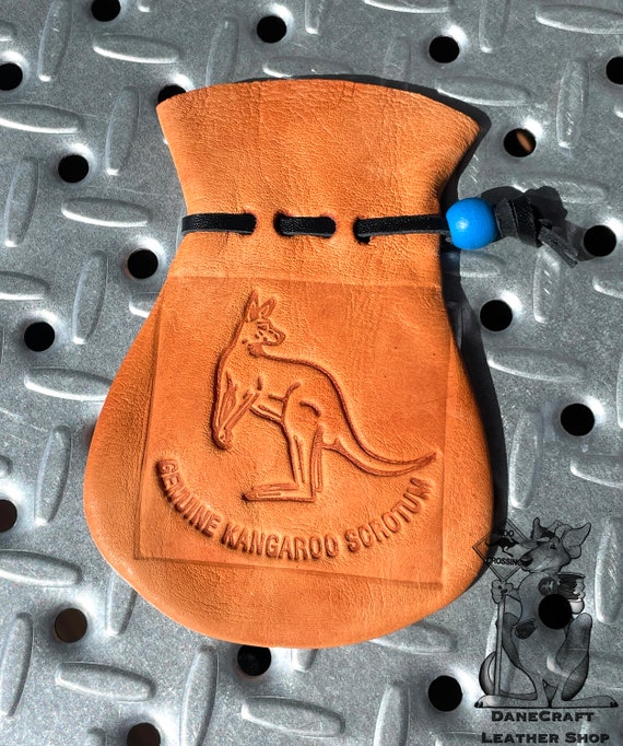 this coin pouch made from a kangaroo scrotum. : r/mildlyinteresting