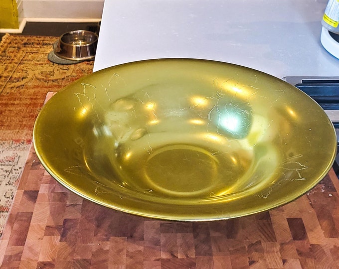 Gorgeous Yellow/Gold Anodized Aluminum Salad/Fruit Bowl. Low Profile with Etched Leaf Pattern.