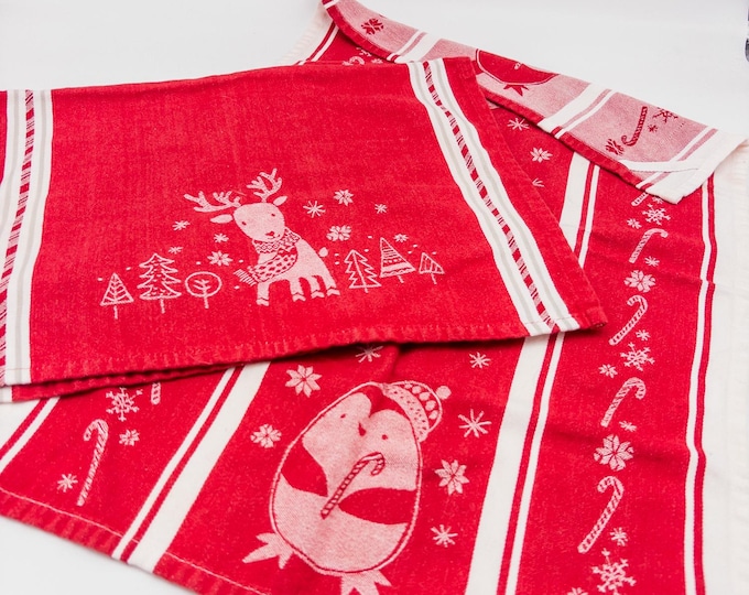 1950's Xmas Cotton Cloth/Tea Towel with Reindeer, Snowflakes and Trees, Made by Sur La Table