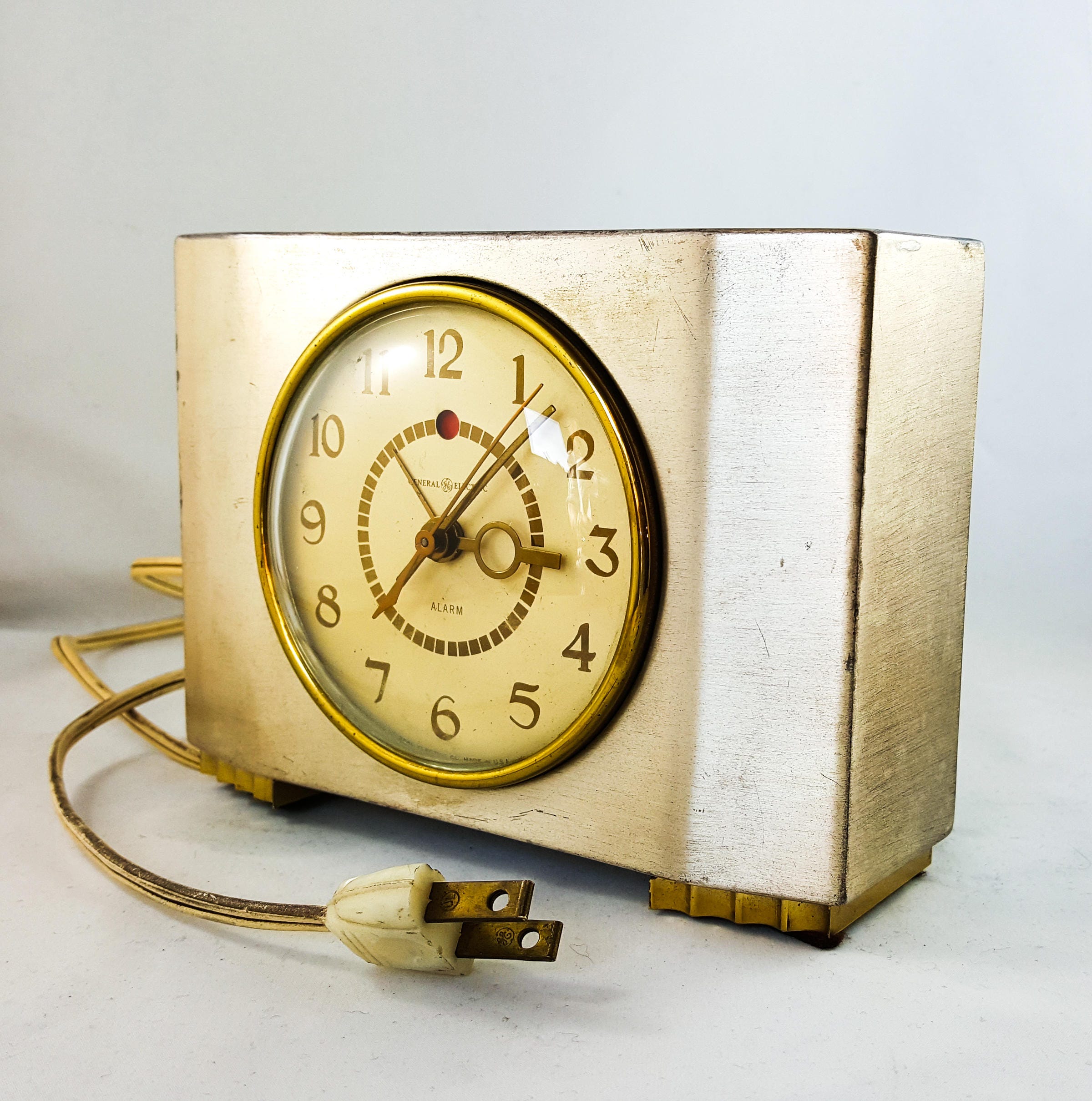 Vintage Art Deco General Electric Metal Alarm Clock