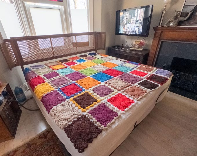 Stunning Crochet Blanket, Granny Square Bedspread Throw, Tv Blanket,Boho Style Blanket, Vintage Blanket Single or Full Bed, 75"x104"