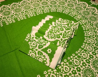 Country Kitchen Rectangular Cotton Kelly Green and White Tablecloth with Floral, Heart Rooster Motif. Rounded corners and 8 Napkins.
