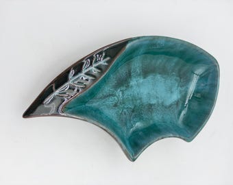Mid Century BMP Deep Drip Glaze Green Sea Shell Ashtray/Trinket Dish
