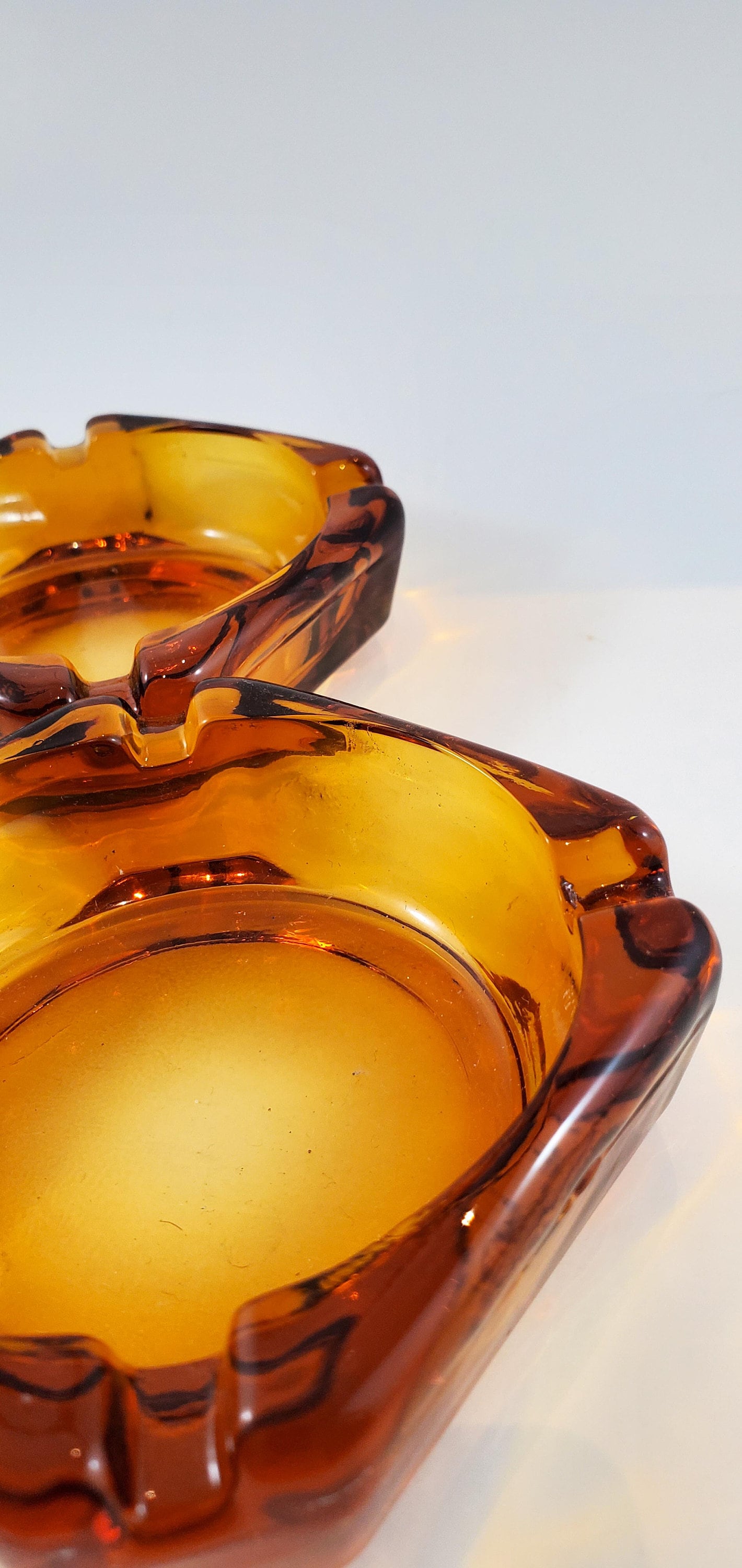 Vintage, Other, Vintage 6s70s Amber Glass St Louis Zoo Missouri Animal  Parade Ashtray Ridged