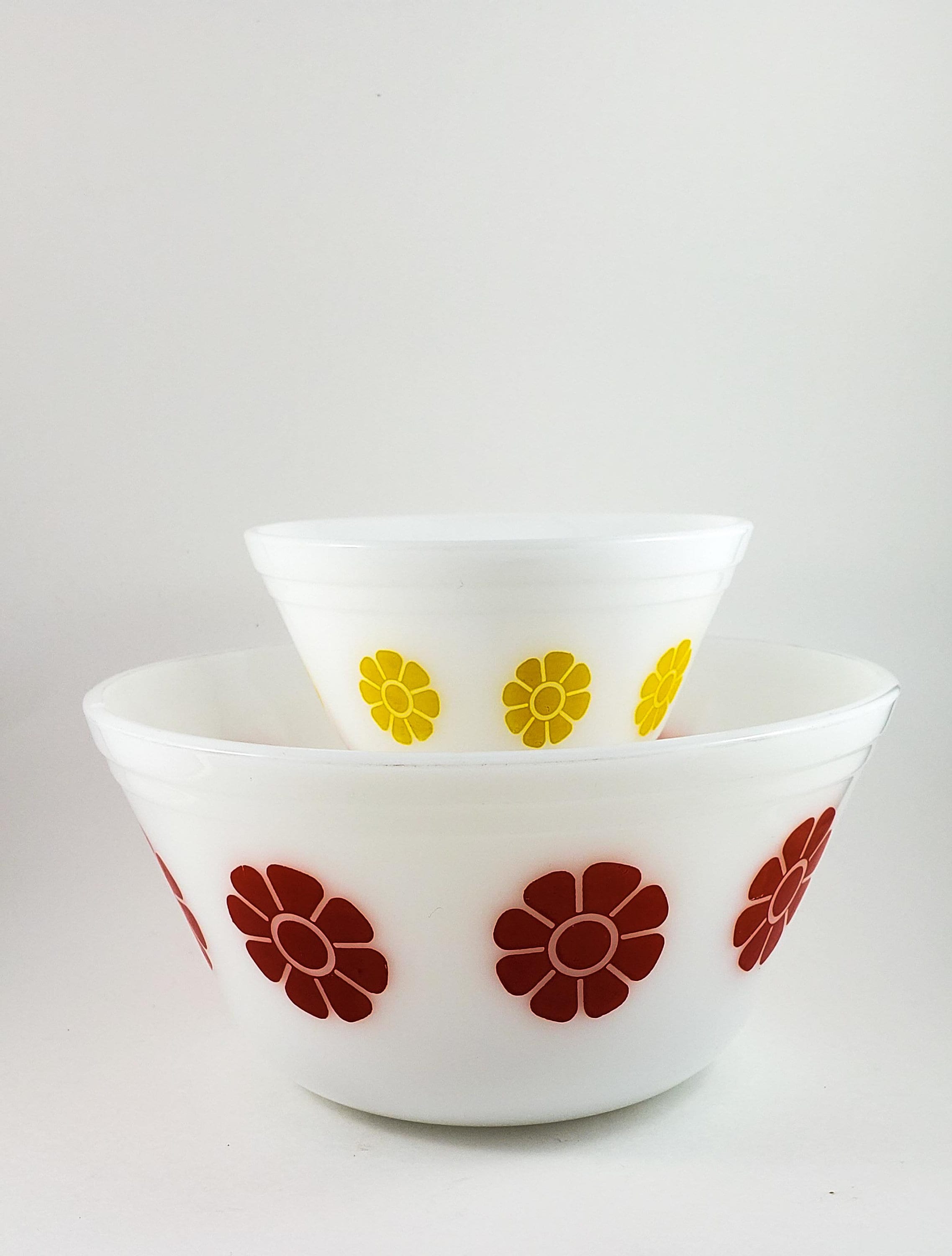 Vintage Federal Daisy Heat Proof Bowls Federal Glass in Red and Yellow