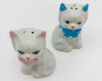 Vintage Cutie Kitten Ceramic Salt and Pepper Shakers