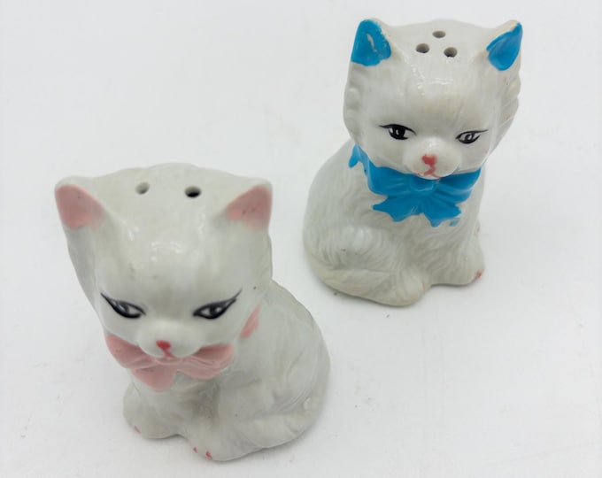 Vintage Cutie Kitten Ceramic Salt and Pepper Shakers