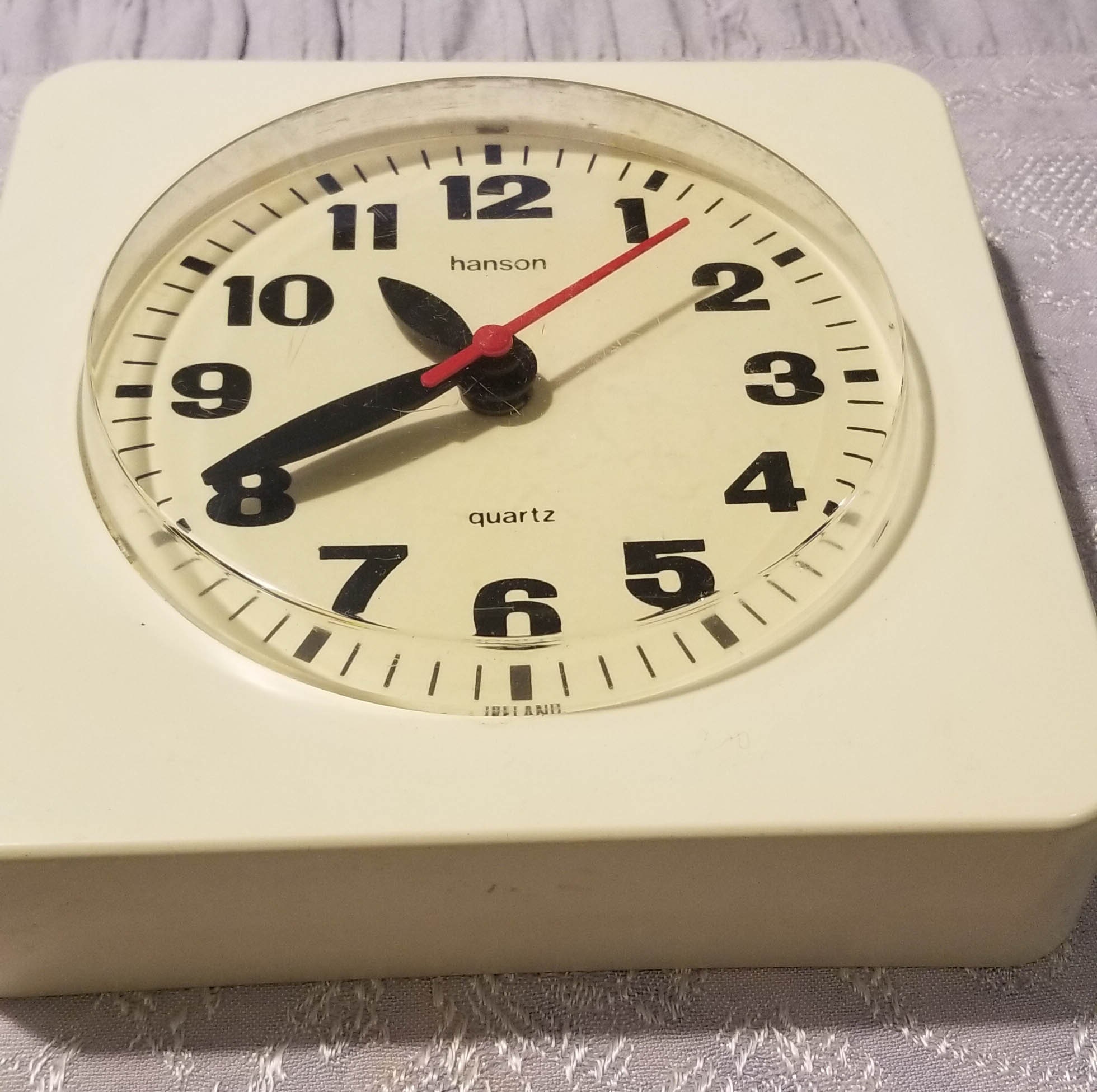 1960's Beige Hanson Electrical Wall Clock with Red Sweeping Second Hand