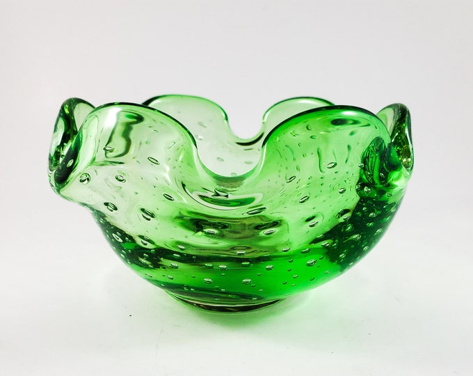 Blown Art Glass Mid Century Emerald Green Clear Cased Candy, Nut or Trinket Bowl, Controlled Bubbles