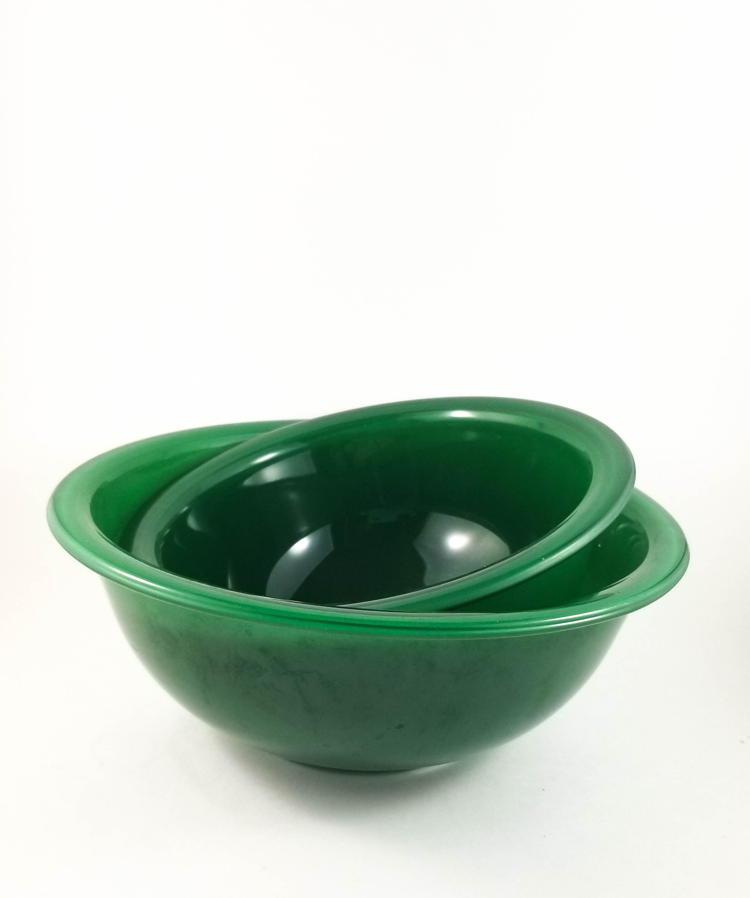 green pyrex bowl
