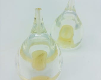 Guzzini Acrylic Teardrop vintage salt and pepper shakers Lucite Perpex MCM Italy clear