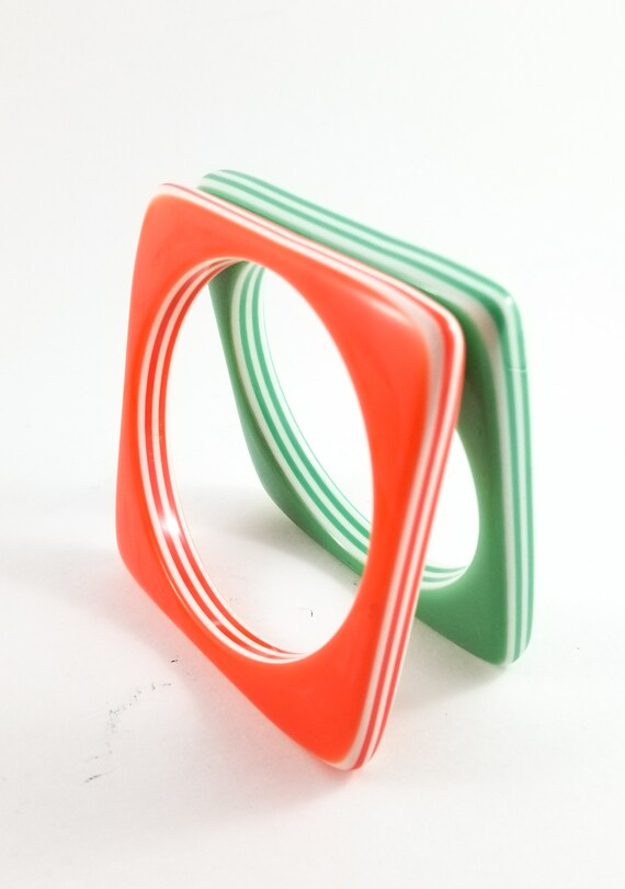 Gorgeous Pair of Square Lucite Bangles Orange and… - image 5