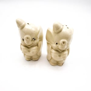 Vintage Little Elephant Salt and Pepper Shakers in Burgundy and Teal
