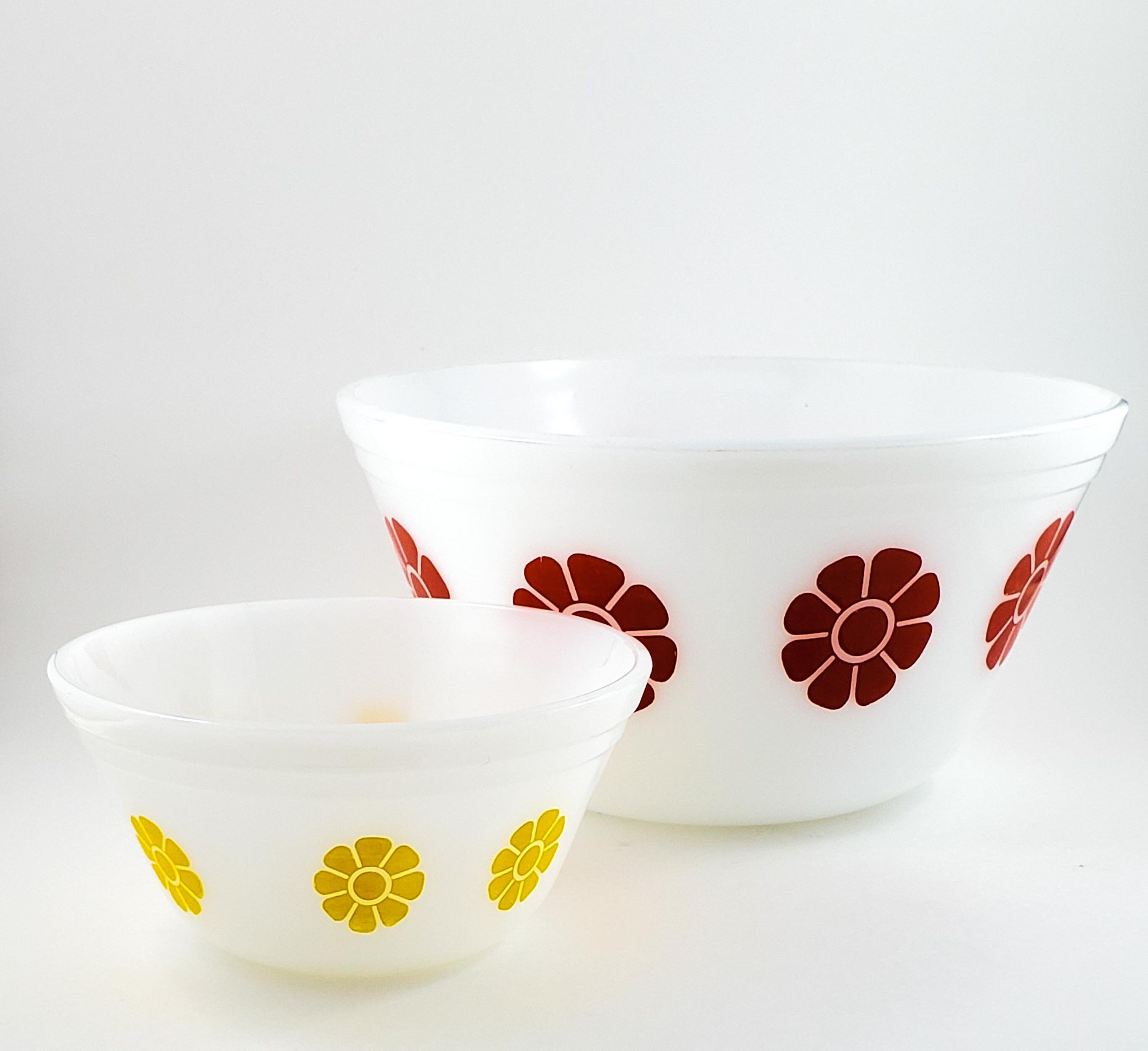 Vintage Federal Daisy Heat Proof Bowls Federal Glass in Red and Yellow