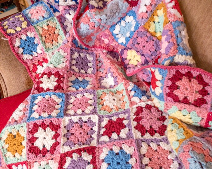 Stunning Crochet Blanket, Granny Square Bedspread Throw, Tv Blanket,Boho Style Blanket, Vintage Blanket Single or Full Bed