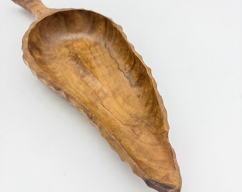 Beautiful hand carved Olive wood Candy, nut or Trinket Dish.