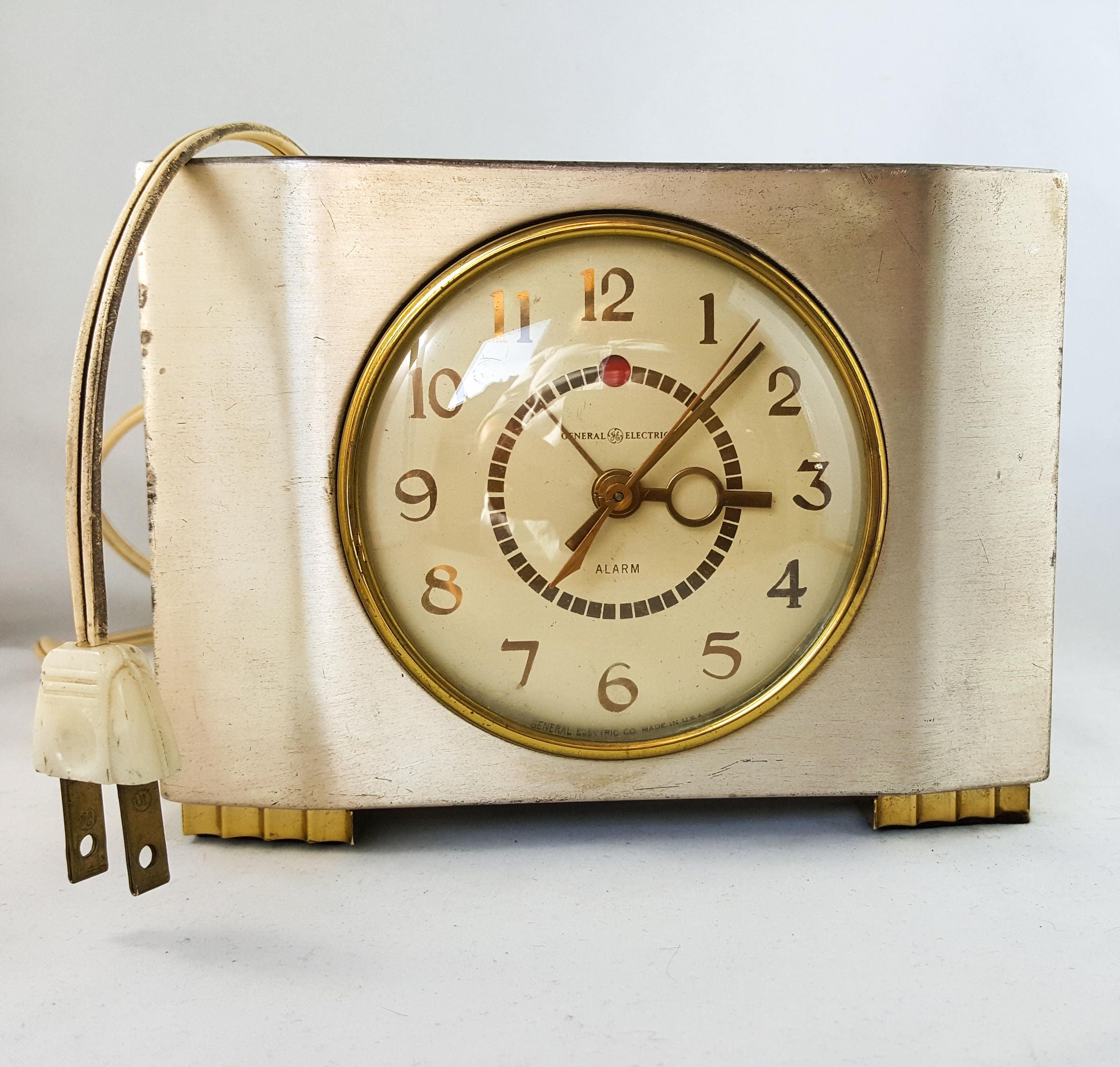 Vintage Art Deco General Electric Metal Alarm Clock