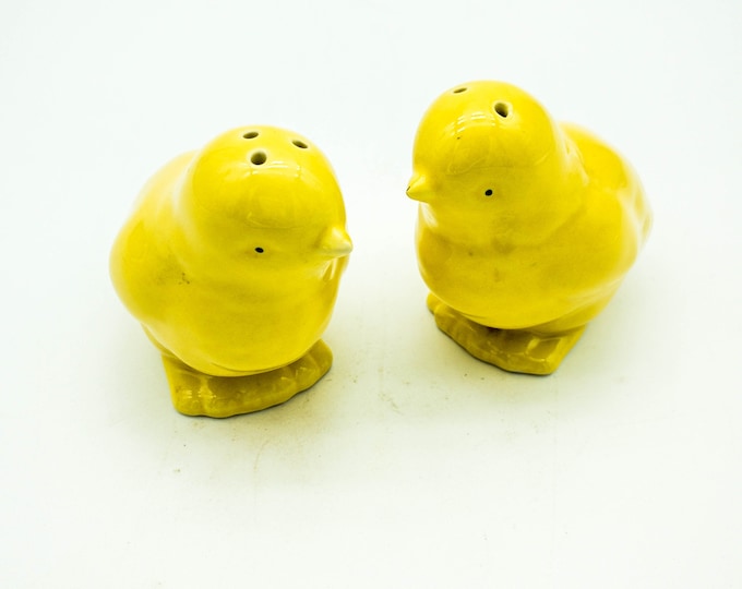 Vintage Yellow Chicks Salt and Pepper Shakers