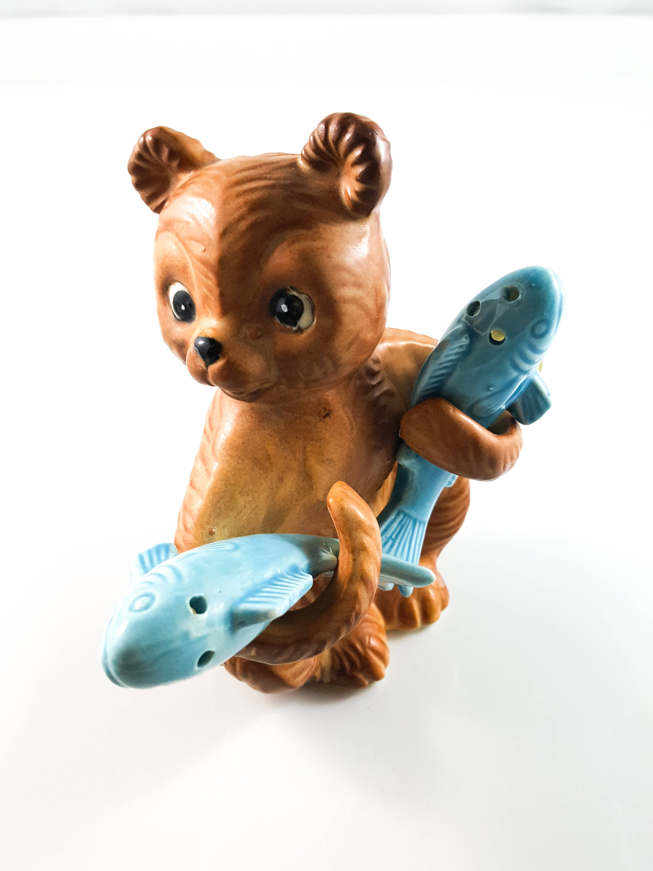 Very Unique Vintage Bear Holding 2 Salmon Salt And Pepper Shakers
