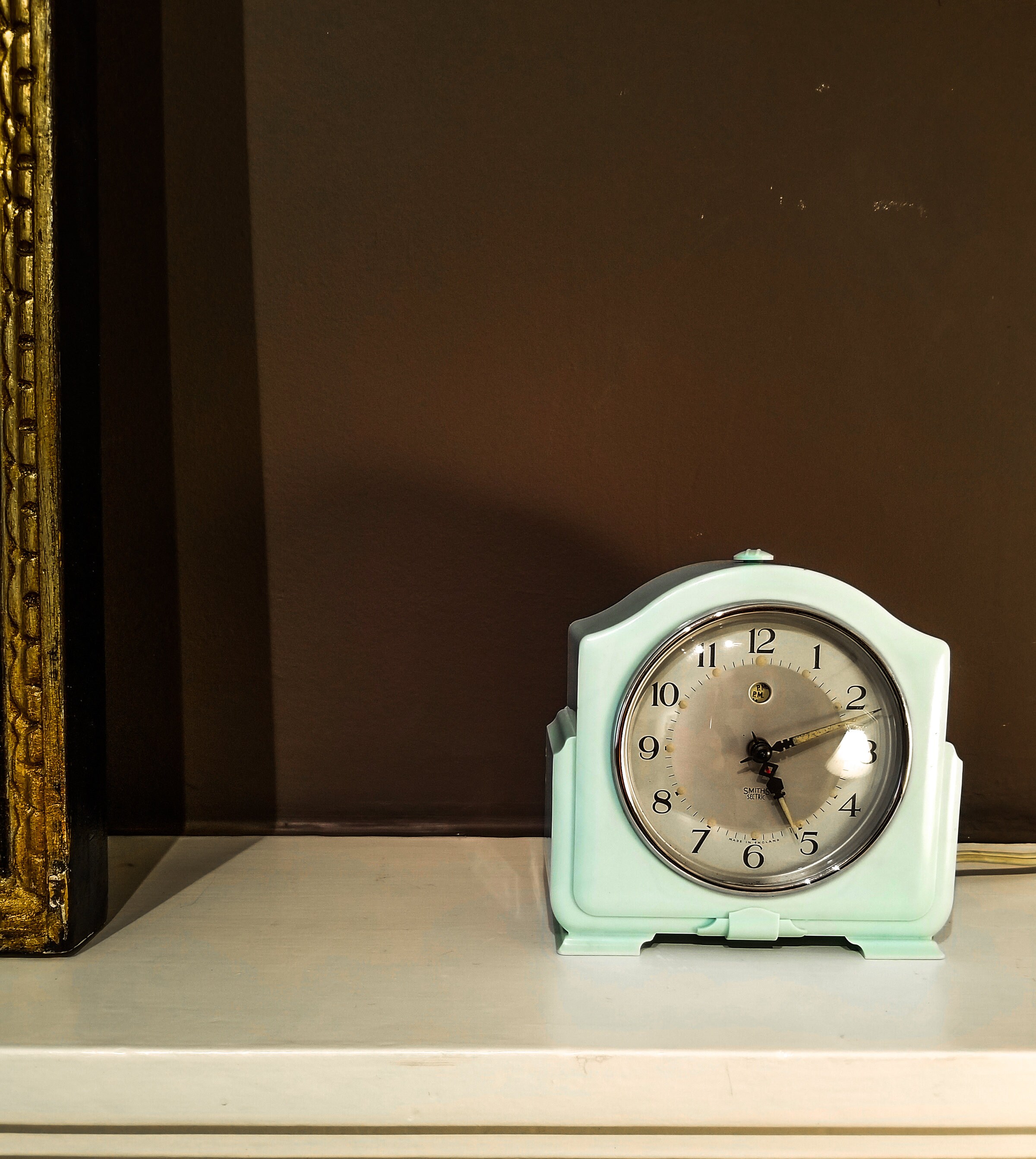 Rare Mint Coloured Smiths Electric Art Deco Bakelite alarm clock