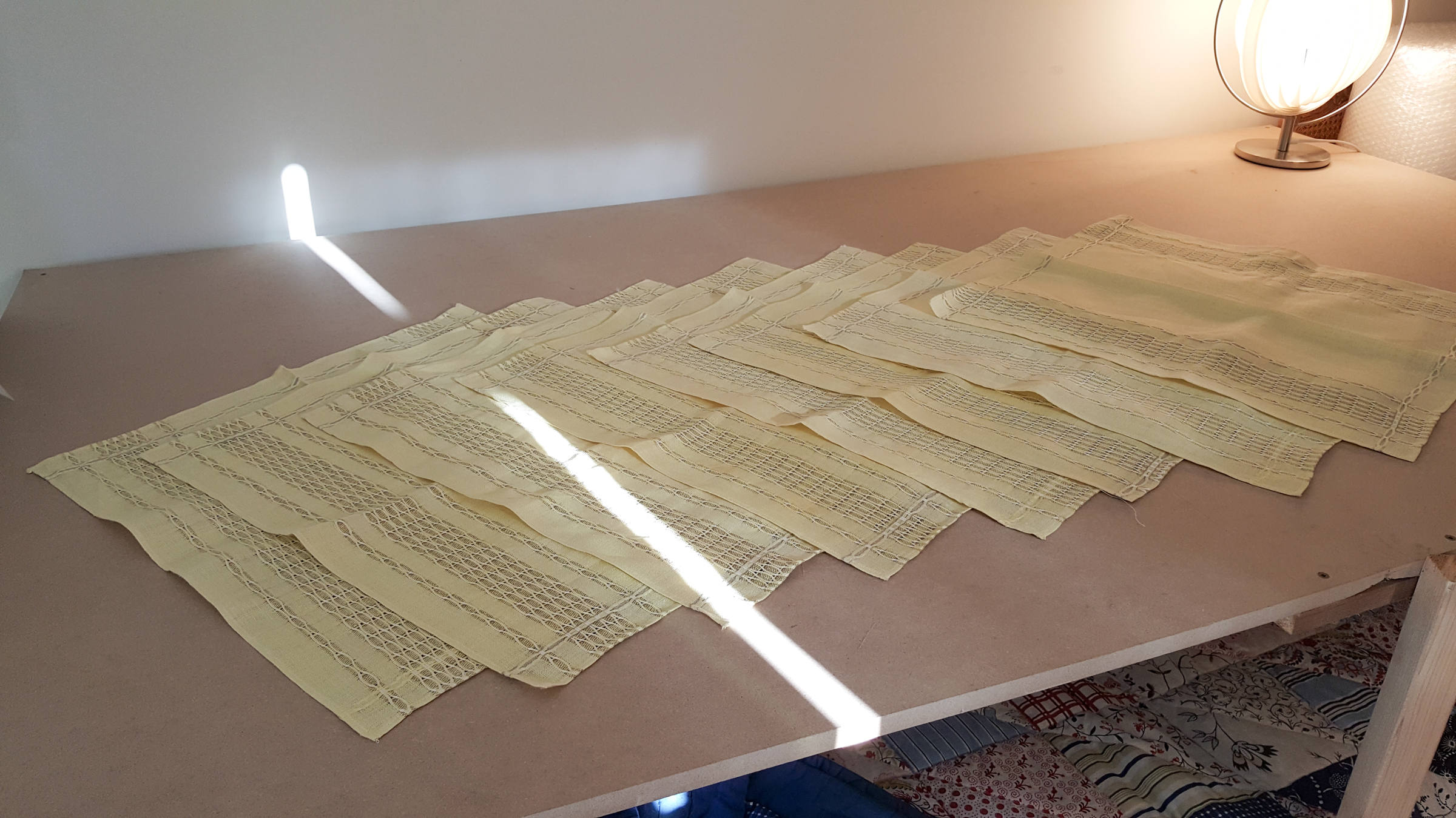 Vintage Yellow Linen Dinner Napkins/Placemats // Set of 8