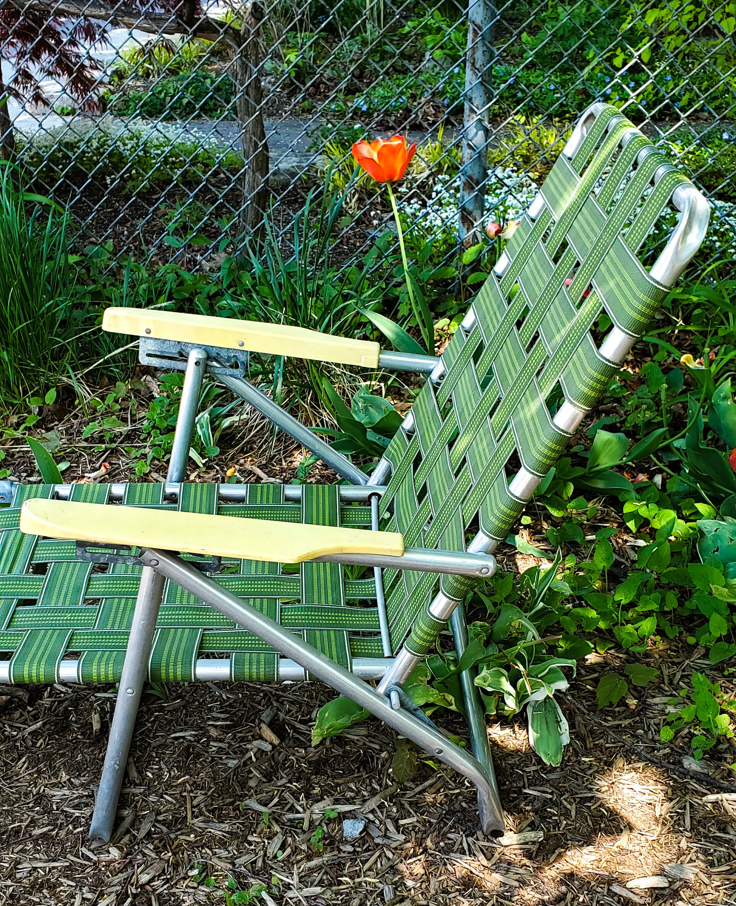 Fabulous 1970's Vintage GREEN Chaise Lounge, Lawn Chair, Adjustable