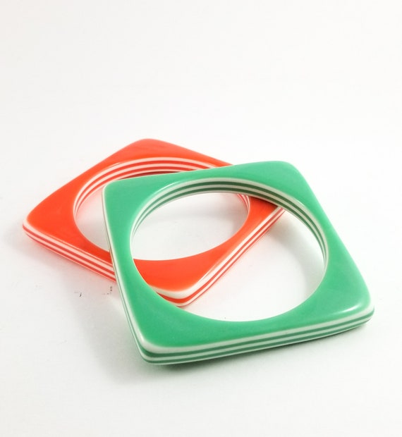 Gorgeous Pair of Square Lucite Bangles Orange and… - image 3