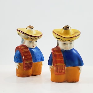 Occupied Japan Mexican Couple Salt and Pepper Shakers