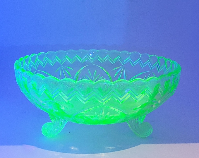 Gorgeous EAPG Scalloped Rim Starburst Medallion Scroll Footed Bowl - Green Uranium Glass Dish. Housewarming Gift