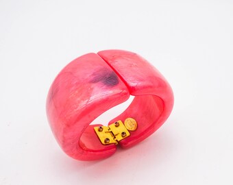 Fab Acrylic Pink Mottled Hinged Clamping Bracelet/Bangle signed by Denaive