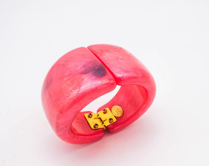 Fab Acrylic Pink Mottled Hinged Clamping Bracelet/Bangle signed by Denaive