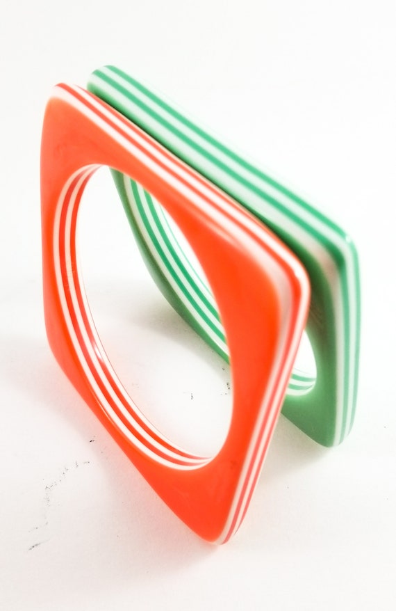 Gorgeous Pair of Square Lucite Bangles Orange and… - image 4