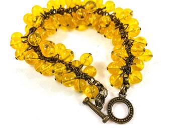 Awesome Bead Toggle Latch Bracelet with Acrylic round Yellow Beads