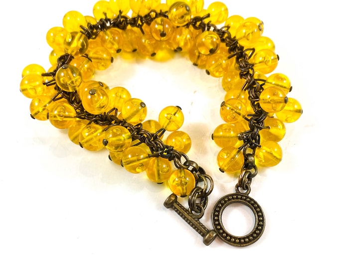 Awesome Bead Toggle Latch Bracelet with Acrylic round Yellow Beads