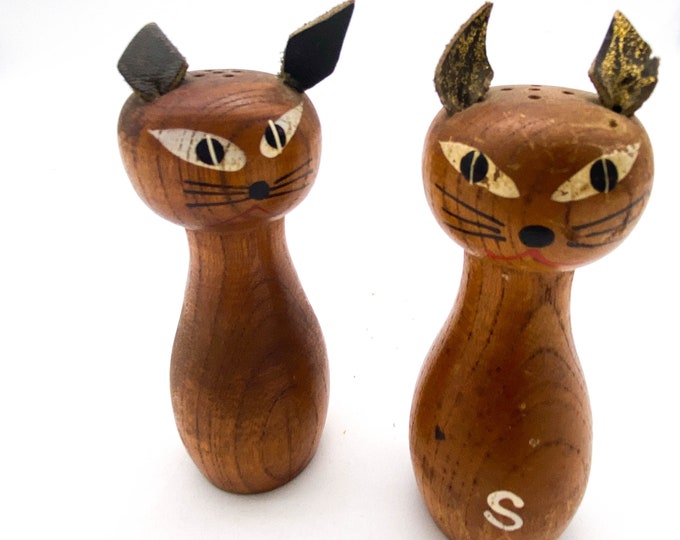 Vintage Tall Hand Painted persian Cat Wood Salt and Pepper Shakers with Leather ears