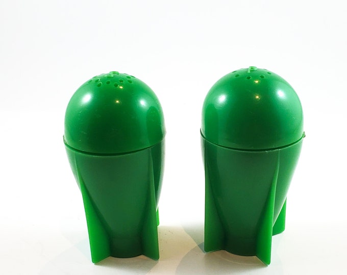 Super Cool Plastic Green Rocket Ship Salt and Pepper Shakers