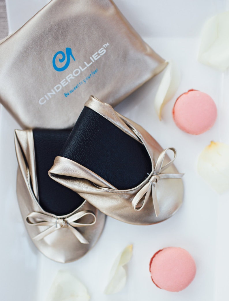 Cinderollies bridesmaid gift, bridal party gifts, bridesmaid gift ideas, bridesmaid flats, ballet flat, ballet flats wedding, foldable fl 