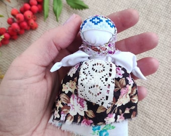 Handmade Motanka Doll, Ukrainian Folk Amulet, Lucky Charm