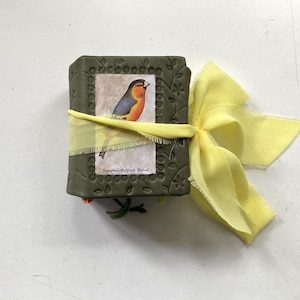UCCELLI - Libro fatto a mano - cartella contenente 32 carte Vintage Player - pezzo unico - miniatura - Natale - compleanno - anniversario - amante degli uccelli