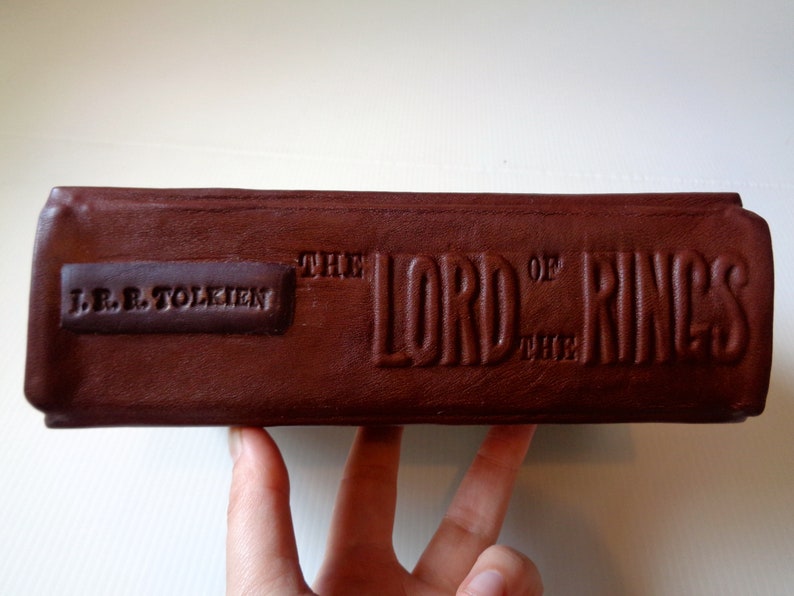 MADE TO ORDER The Lord of the rings Tolkien actial book handmade leather binding Christmas Anniversary Birthday Valentine image 3