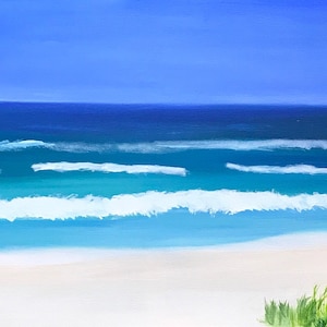 Puede incluir: Una pintura que representa una escena de playa con cielo azul, agua turquesa, olas blancas y hierba verde en primer plano.