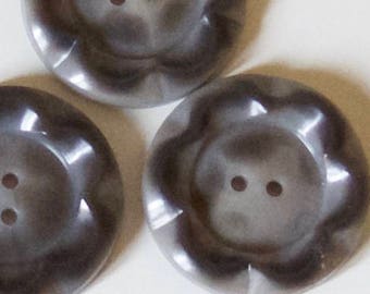 Groupe de trois boutons gris Ombre - coudre à travers