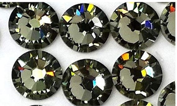 Black Diamond Color Non Hot Fix 8 Big + 8 Small Rhinestones Glass