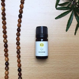 Jasminolja - en delikat och söt blommig doft - Wear me, Diffuse me.