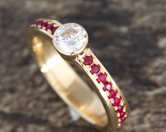 Ring aus 585 Gelbgold mit Brillant und Rubinen