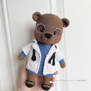 Crochet pattern - Female doctor teddy bear amigurumi crochet pattern